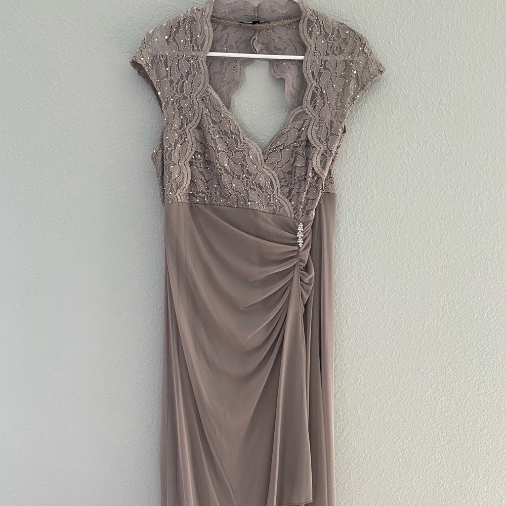 Ónix Nite long dress.